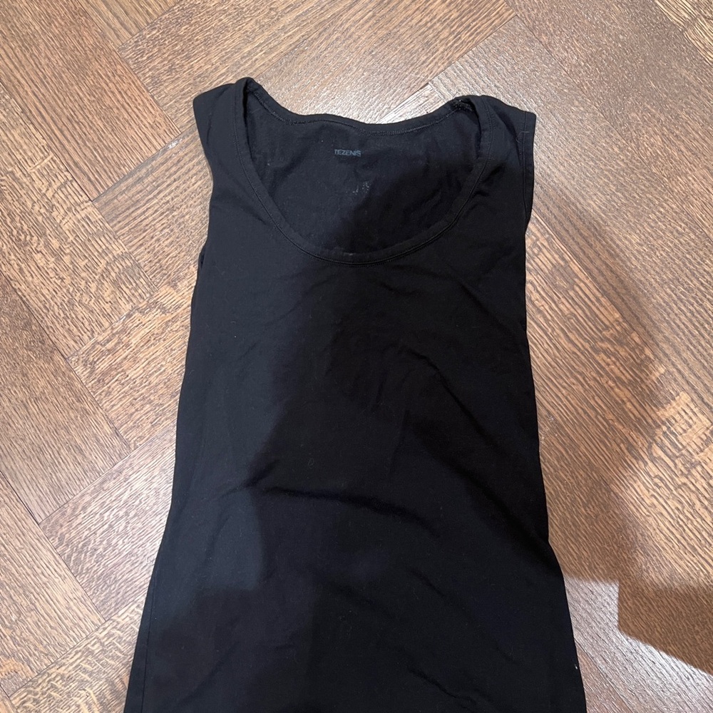 Women's Black Sleeveless Top